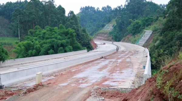 连接道建设推进工作