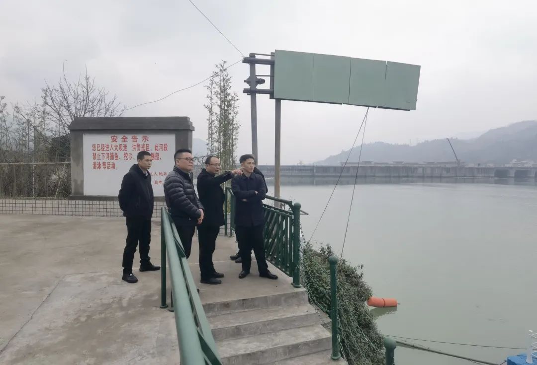 /website-webapp/ewebeditor/uploadfile/Ѳ�Ӷ���