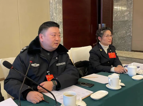 ��������4