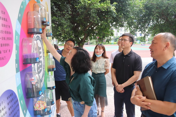 市禁毒委督导组到沙湾职中开展专项督查