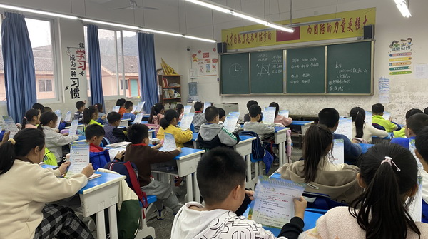 福禄镇中心校开展慢性病宣传